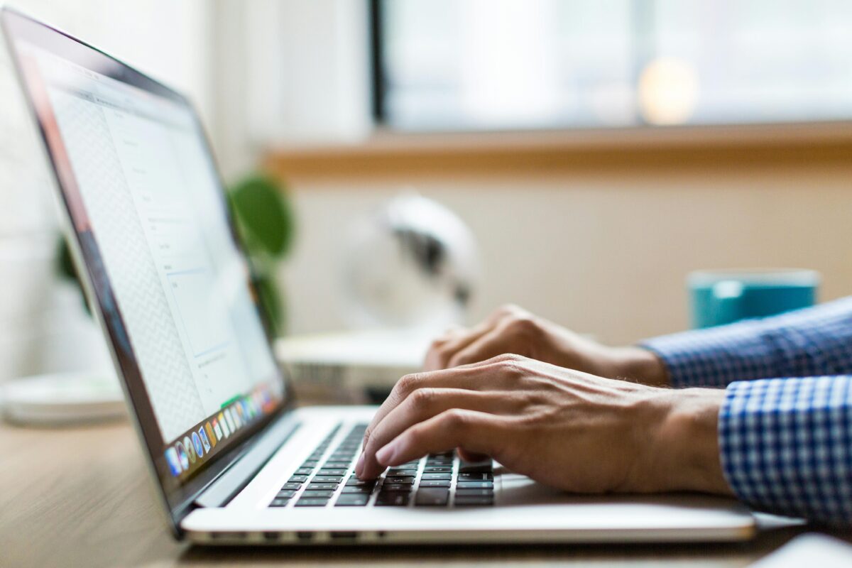 Maximizing email engagement: 7 tips for effective email buttons