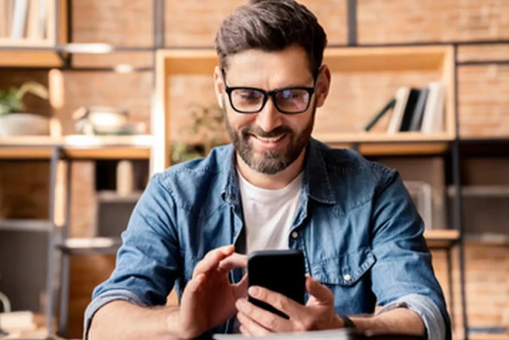 main reading email on phone